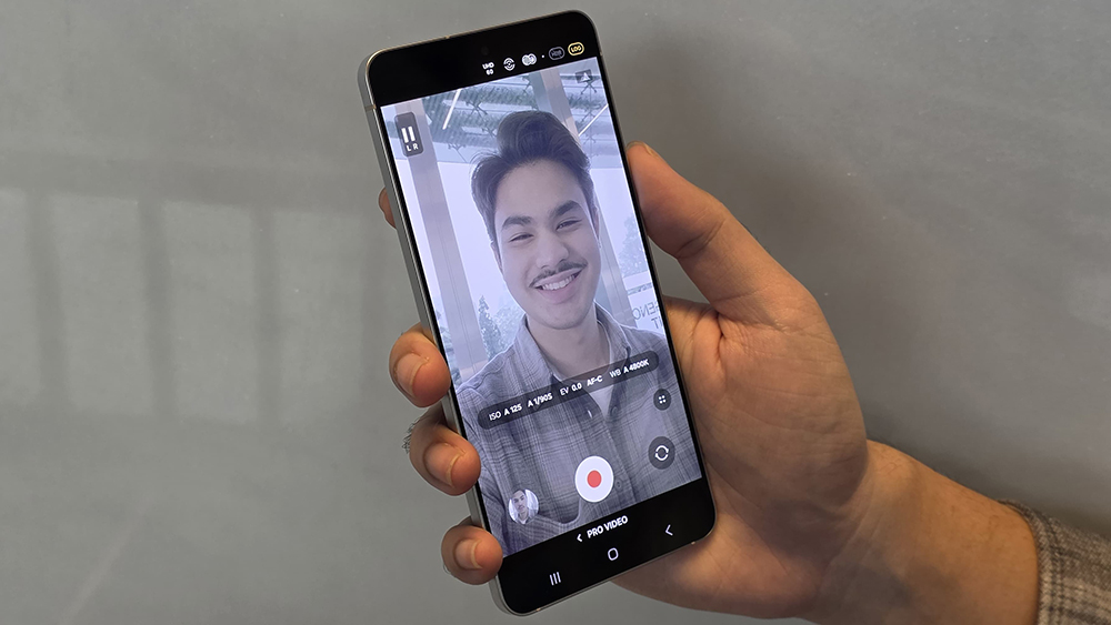 galaxy s25 edge camera selfie log