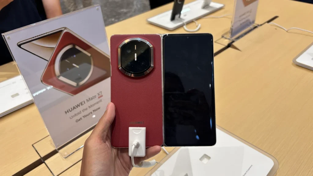 Wujud HUAWEI Mate X7