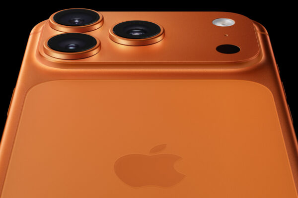 iphone 17 feat