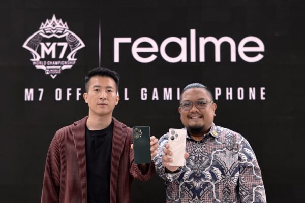 teknovrs realme 15 pro 1 Large e1759401395811